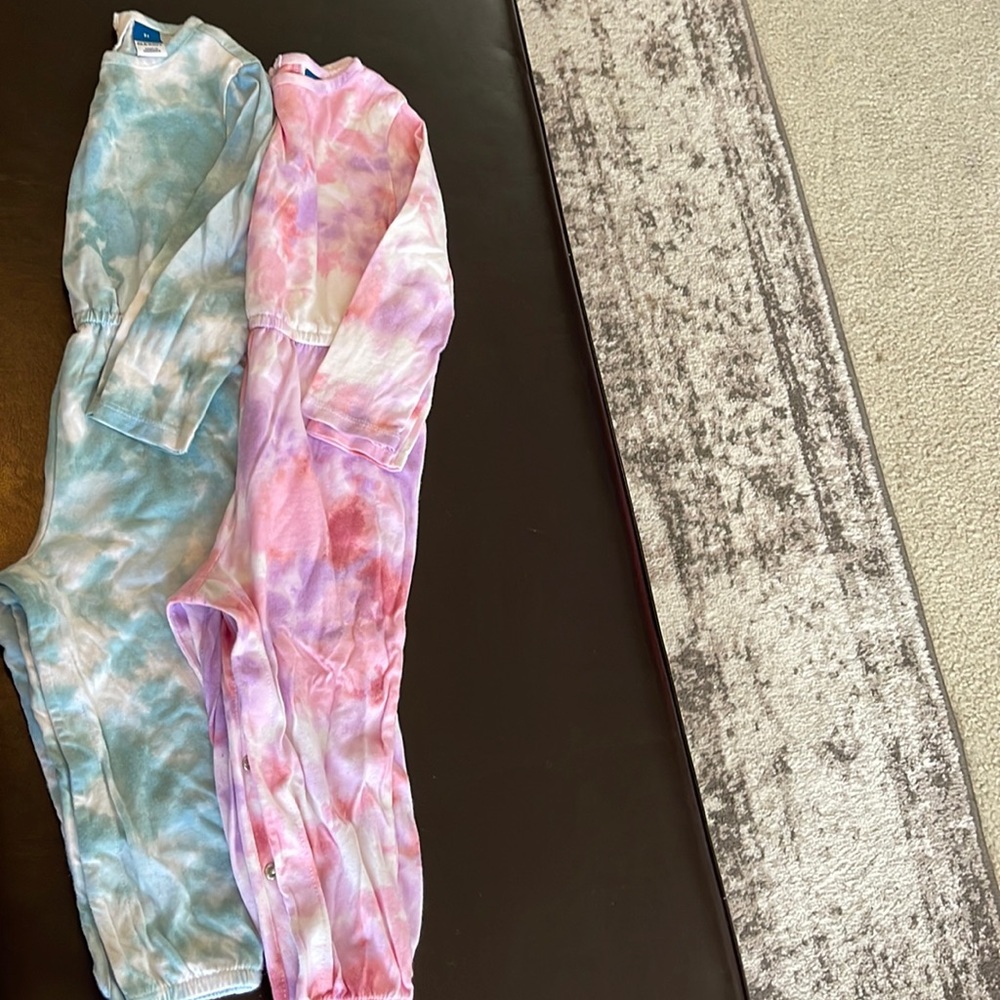 2 toddler size 2T jumpers
